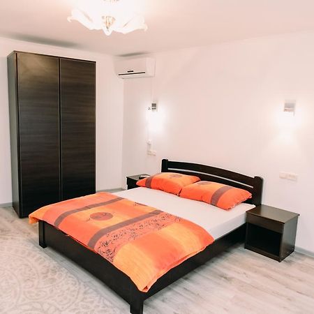 Apartments In Uzhgorod Quarto foto