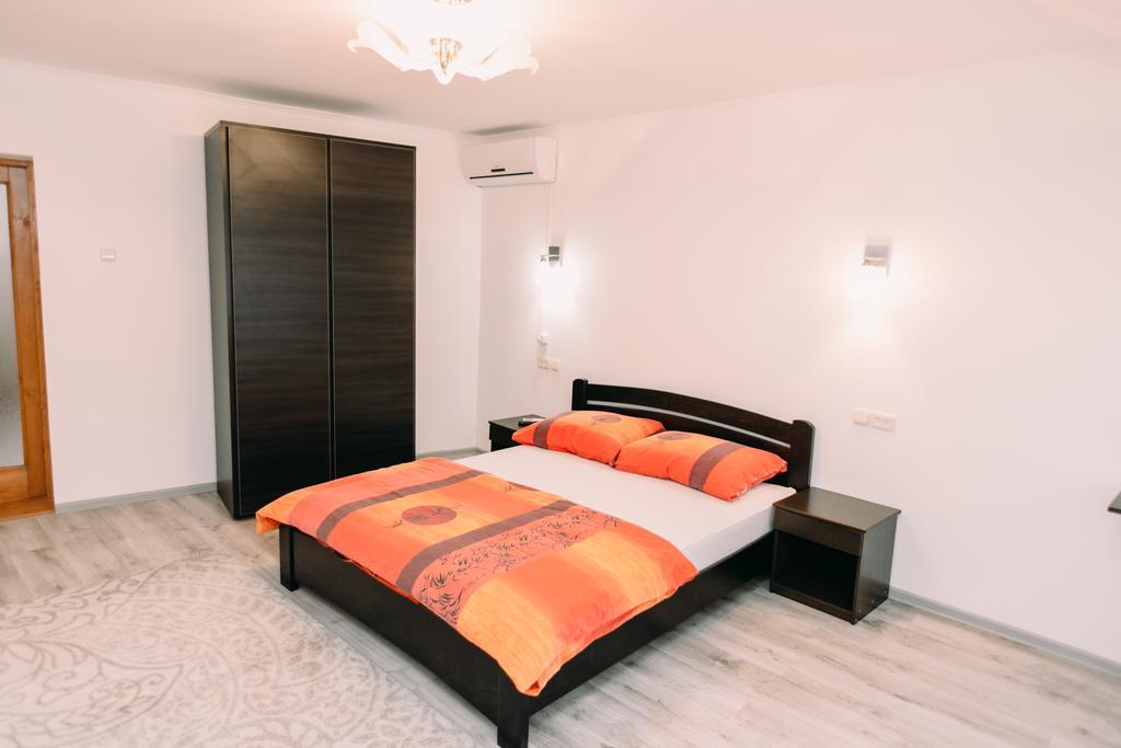 Apartments In Uzhgorod Quarto foto