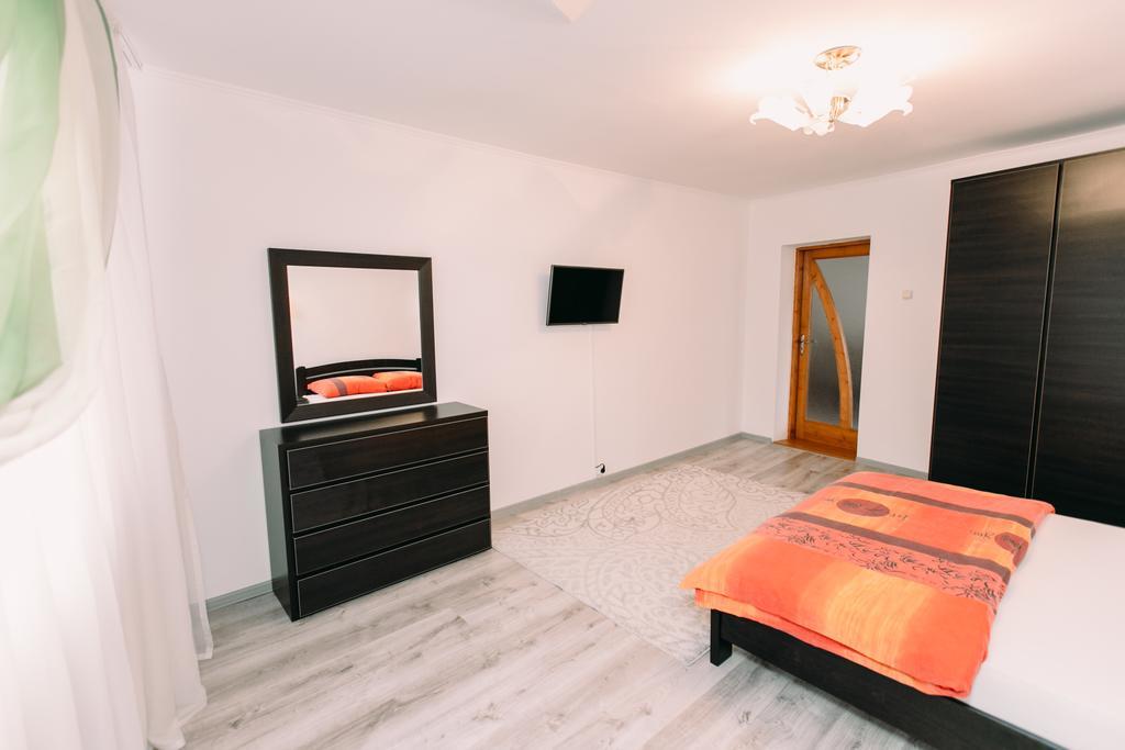 Apartments In Uzhgorod Quarto foto